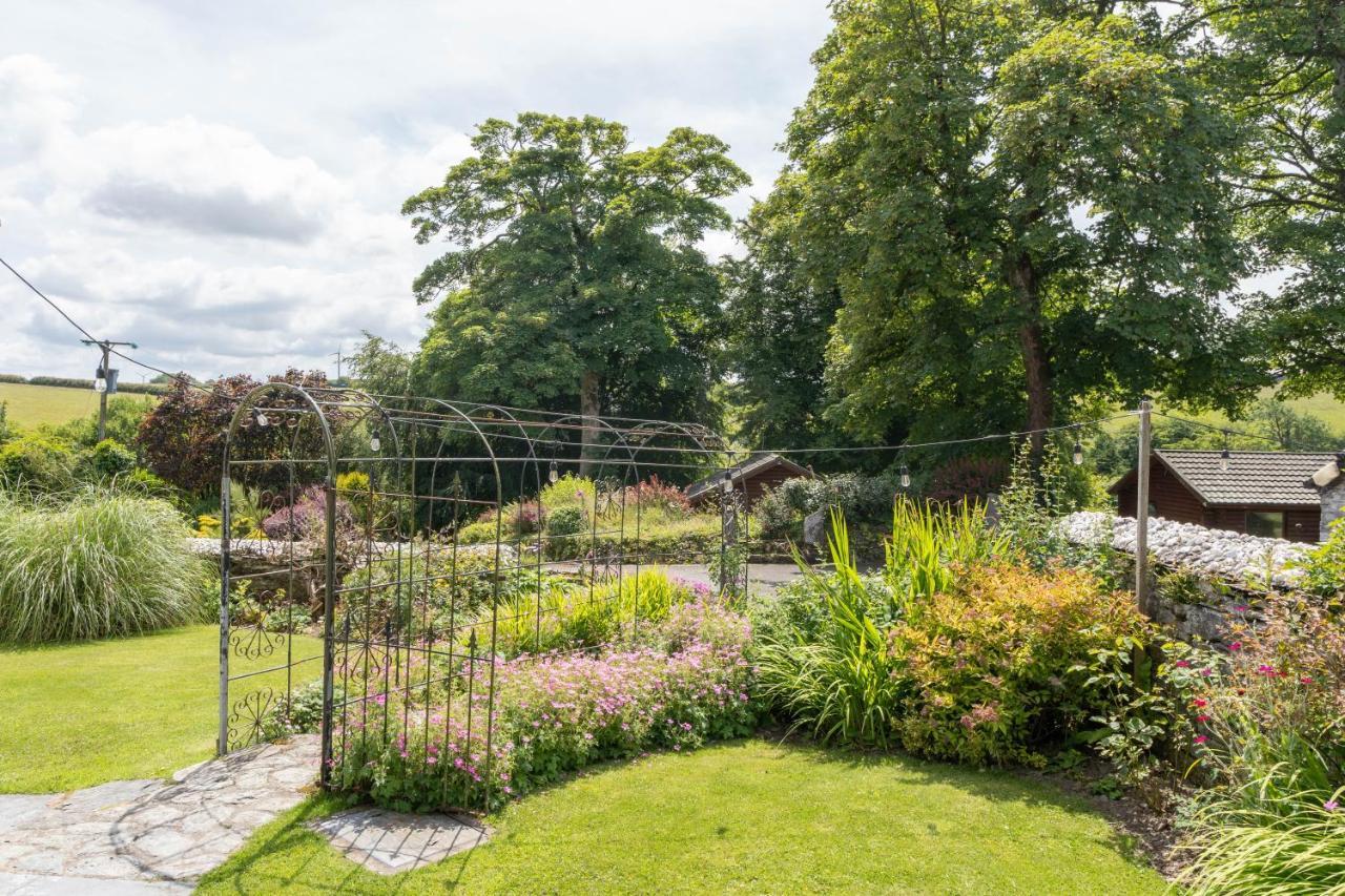 Ta Mill Holiday Cottages & Lodges -Ta Mill House Launceston Buitenkant foto